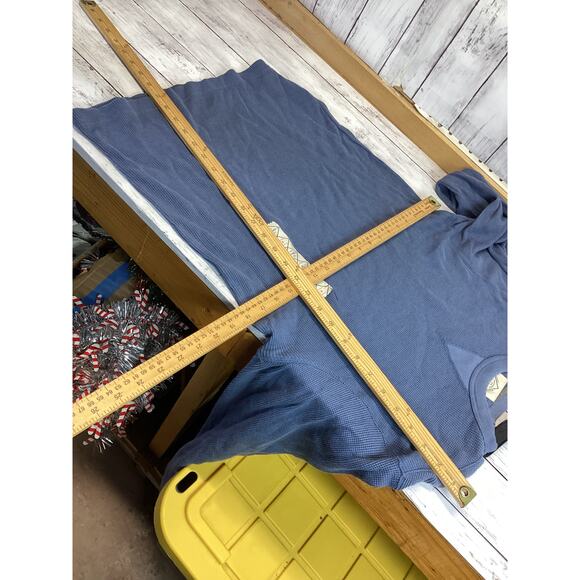 St John Bay Men Classic T-Shirt Size Small Blue Waffle Knit Long Sleeve Pullover - Picture 3 of 4